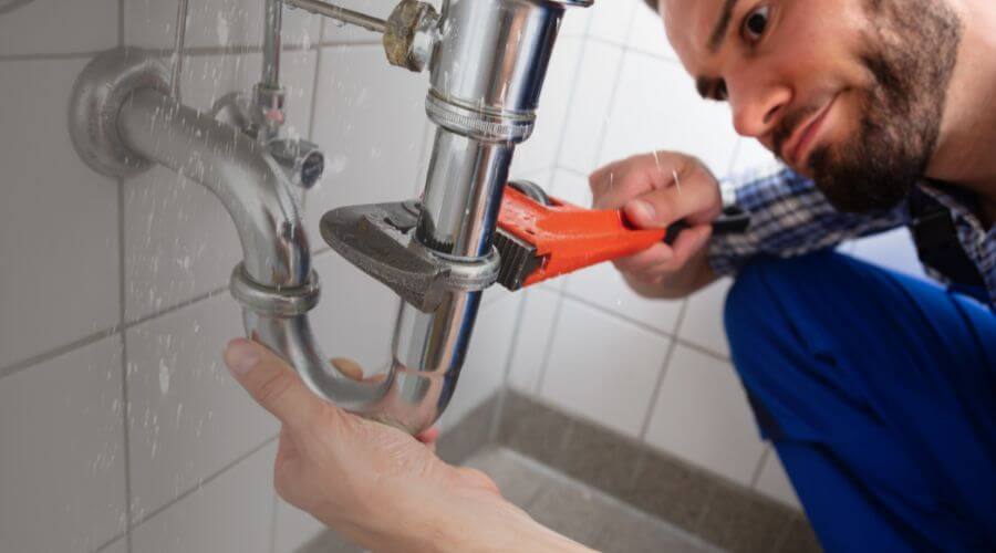 Professional sink repair in Garden City, KS